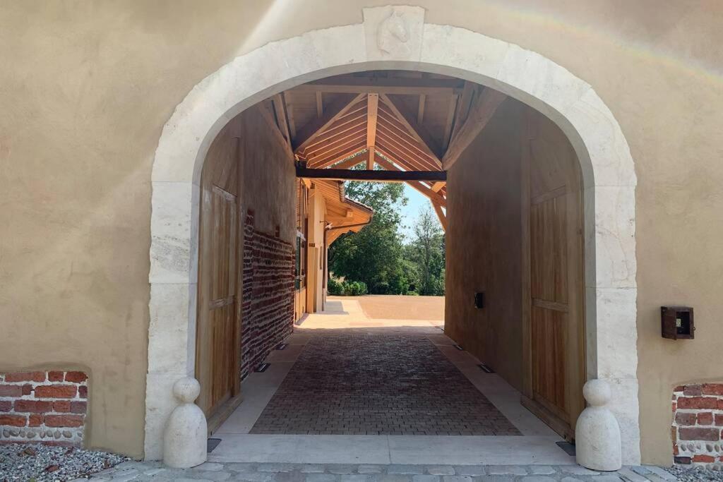 Ancien Haras Refait A Neuf A 3 Km De Vonnas别墅 外观 照片